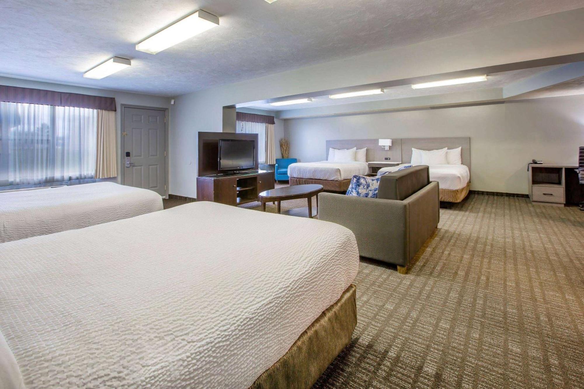Days Inn & Suites By Wyndham Moncton Exteriör bild